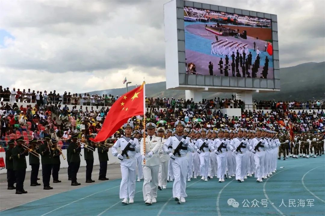 中国人民解放军首次亮相科摩罗阅兵活动 中国人民解放军首次亮相科摩罗阅兵活动