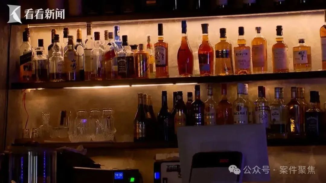 女子月薪8000元财务,6年挪用公款近1700万元!每年4次医美一次30万 女子月薪8000元财务,6年挪用公款近1700万元!每年4次医美一次30万