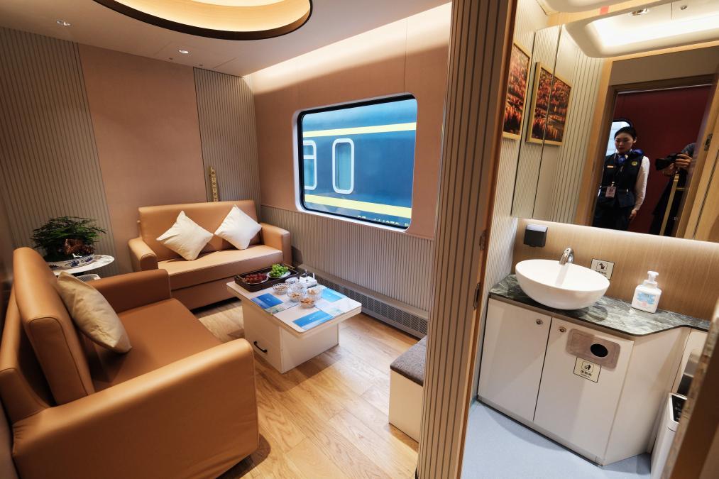 京津冀首列观光旅游列车投入运营 为区域协同发展注入新活力 京津冀首列观光旅游列车投入运营 为区域协同发展注入新活力