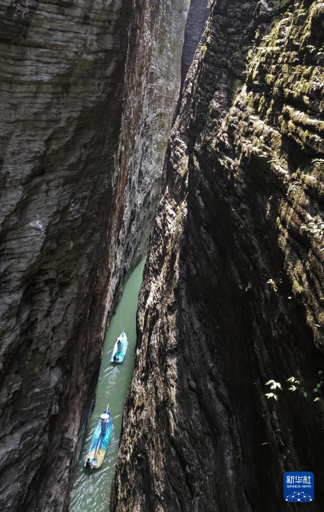 湖北鹤峰:屏山峡谷 秘境寻踪 湖北鹤峰:屏山峡谷 秘境寻踪