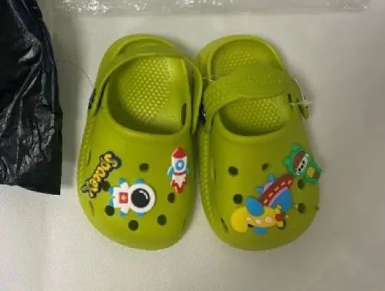 这种“毒拖鞋”别买！有的超标近500倍，已经卖了100万件以上……提醒：太便宜的要警惕