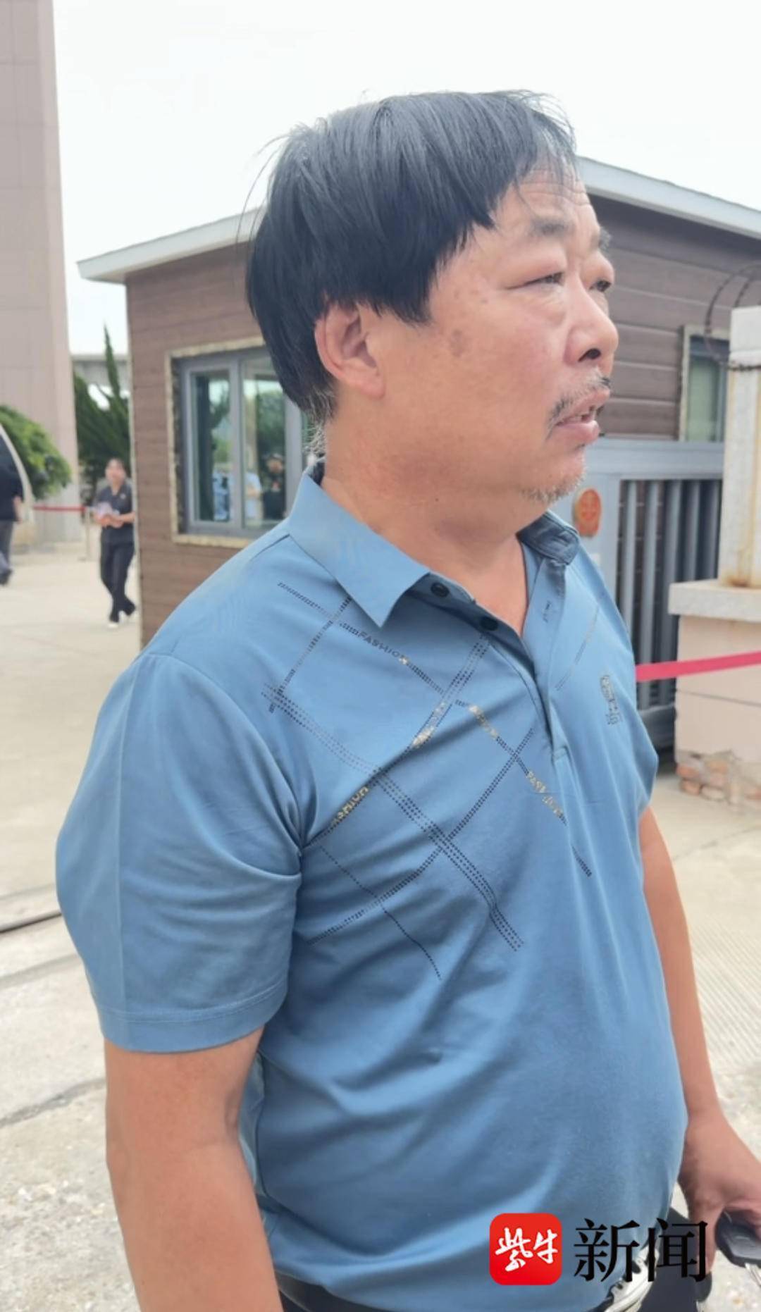 “5岁男童被生母及其男友打死案”被害男童今日已下葬