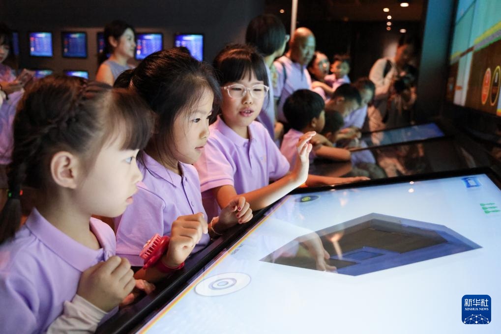 “小候鸟”大湾区幸福行 “小候鸟”大湾区幸福行