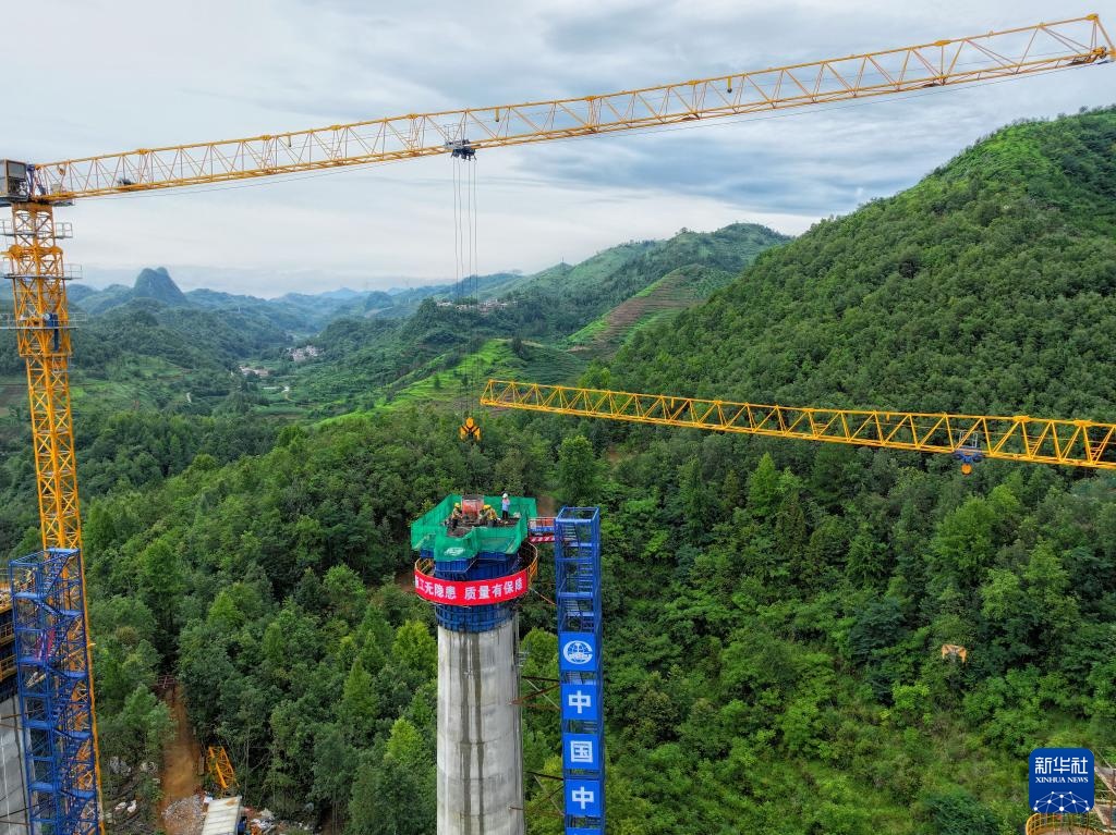 黄百铁路六志河特大桥首墩浇筑完成 黄百铁路六志河特大桥首墩浇筑完成