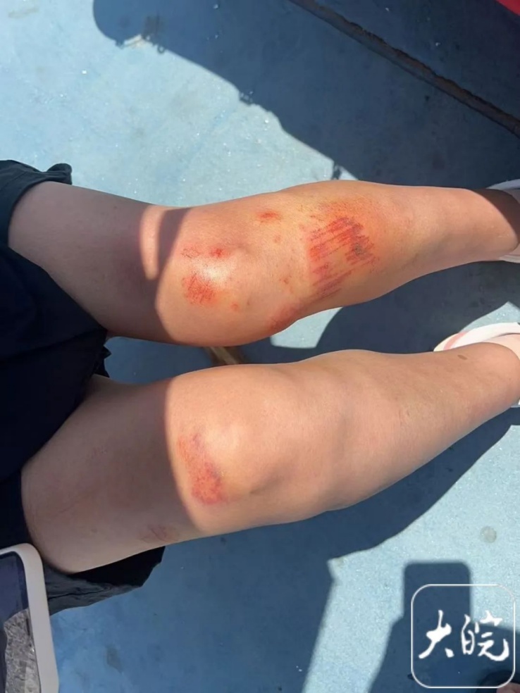 热搜第一!女大学生因捡手机落水,跳海救人的大姨发声 热搜第一!女大学生因捡手机落水,跳海救人的大姨发声