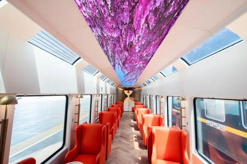 这么近,那么美!北京今日首发,新增全景观光旅游列车,颠覆认知—— 这么近,那么美!北京今日首发,新增全景观光旅游列车,颠覆认知——