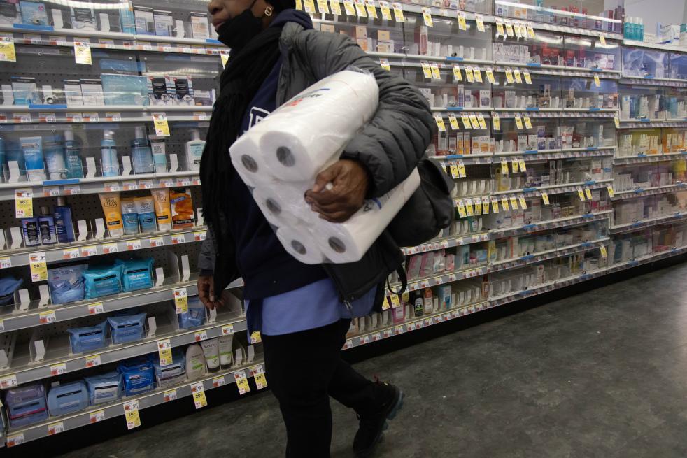 瑞银调查:近半数各国央行认为美债可能重组 瑞银调查:近半数各国央行认为美债可能重组