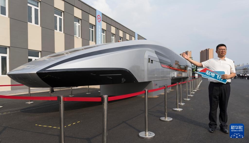速度与未来!世界高铁大会看中国列车如何“领跑” 速度与未来!世界高铁大会看中国列车如何“领跑”