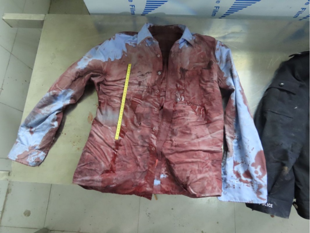 他用身体挡住尖刀！母亲心碎：“傻儿子，咋不知道躲呢？”