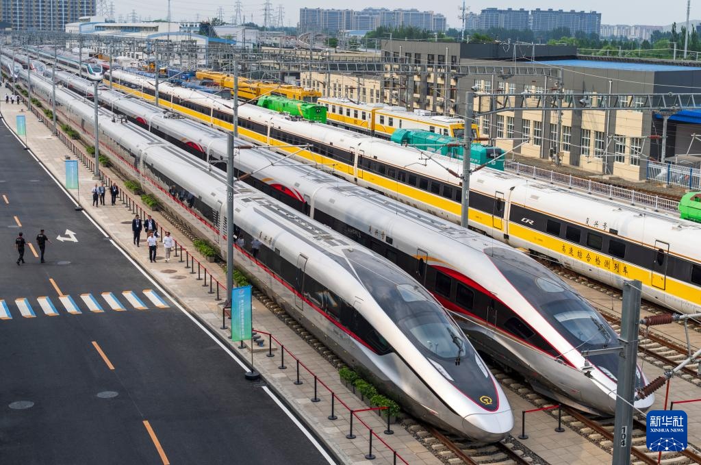 速度与未来!世界高铁大会看中国列车如何“领跑” 速度与未来!世界高铁大会看中国列车如何“领跑”