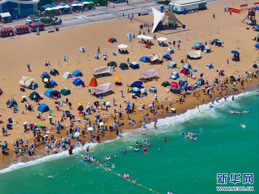 山东日照:海滨城市奏响避暑狂欢曲 山东日照:海滨城市奏响避暑狂欢曲