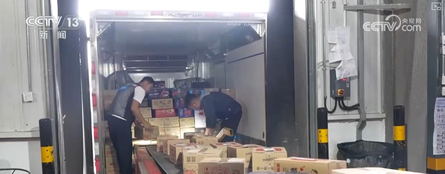 科技“锁鲜”赋能抢“鲜”生意竞速跑 天山脚下美味成百姓餐桌上“常客”