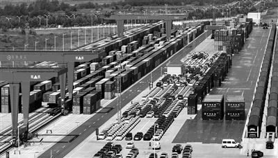 以旧换新势头不减 汽车销量“腾飞” 以旧换新势头不减 汽车销量“腾飞”