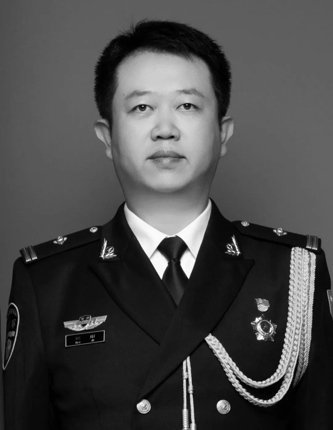 一级警长因公殉职，年仅45岁