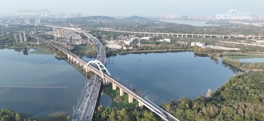 从零公里起步到全面领跑 中国高铁凭借诸多优势与技术“圈粉”