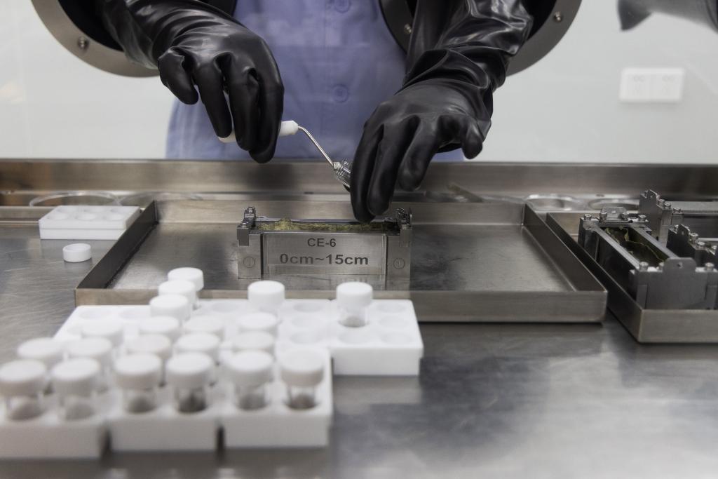 月球样品又有新发现！嫦娥六号揭示月背演化密码