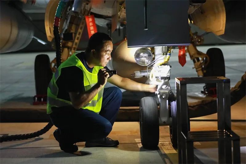 子夜,云端鏖战! 子夜,云端鏖战!