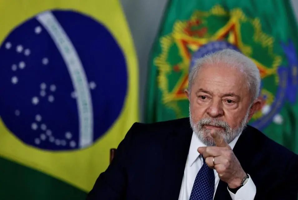 对巴西产品征收50%关税,特朗普再发布对8国关税税率,卢拉称巴西不会接受被任何人控制 对巴西产品征收50%关税,特朗普再发布对8国关税税率,卢拉称巴西不会接受被任何人控制