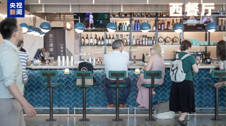 1小时65元睡眠舱+24小时免费淋浴，这个机场放“大招”