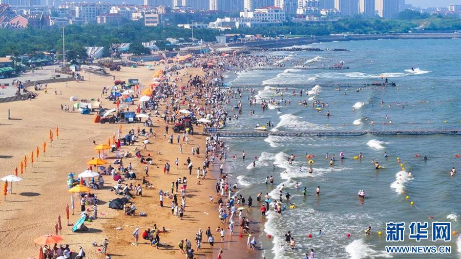 山东日照:海滨城市奏响避暑狂欢曲 山东日照:海滨城市奏响避暑狂欢曲