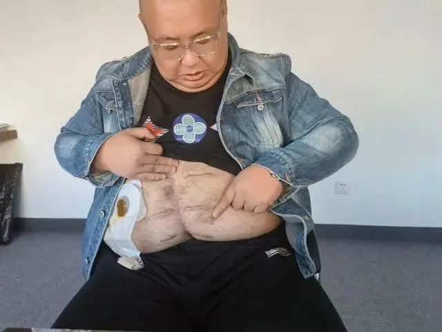 恭喜!他官宣得子,孩子随母姓 恭喜!他官宣得子,孩子随母姓