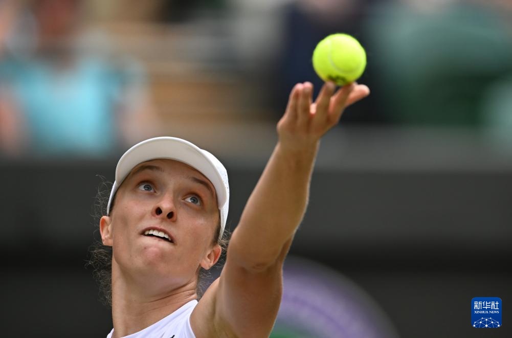 温网:斯维亚特克晋级女单半决赛 温网:斯维亚特克晋级女单半决赛