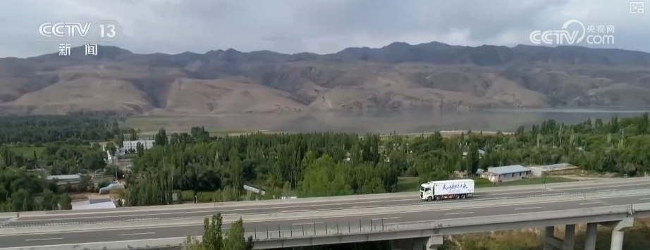 科技“锁鲜”赋能抢“鲜”生意竞速跑 天山脚下美味成百姓餐桌上“常客”