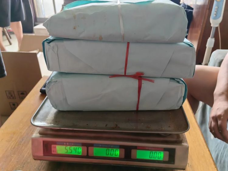 全链条打击，11人落网！内蒙古一地警方破获特大非法经营烟丝案