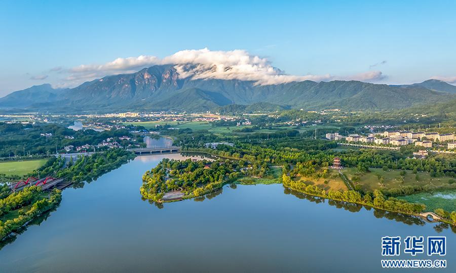 安徽青阳：水墨画卷芙蓉湖