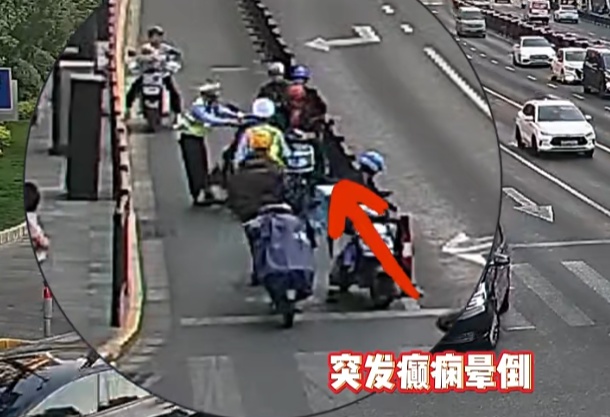 事发上海街头！外卖小哥突发晕厥拒绝就医坚持送单，民警苦劝……