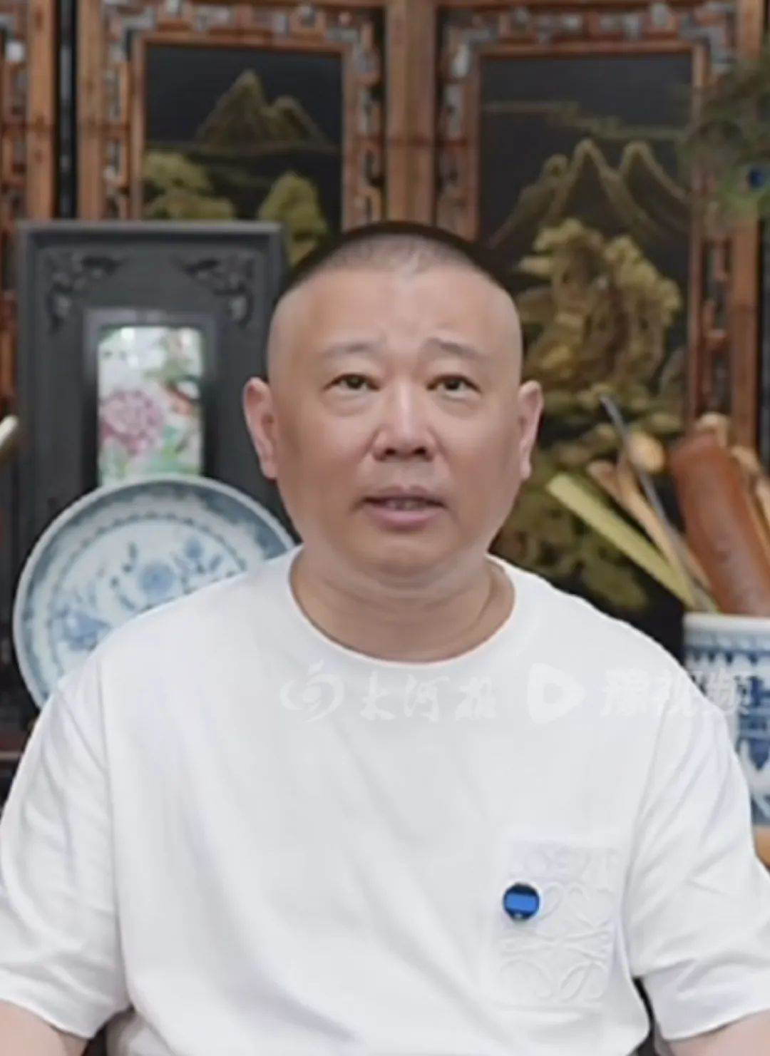 郭德纲回应岳云鹏演唱会争议:又不违法,他想唱就唱 郭德纲回应岳云鹏演唱会争议:又不违法,他想唱就唱