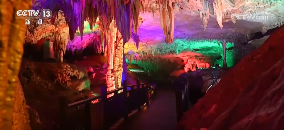 以水为“媒”打造“清凉”文旅消费新业态 激活夏日经济新活力 以水为“媒”打造“清凉”文旅消费新业态 激活夏日经济新活力