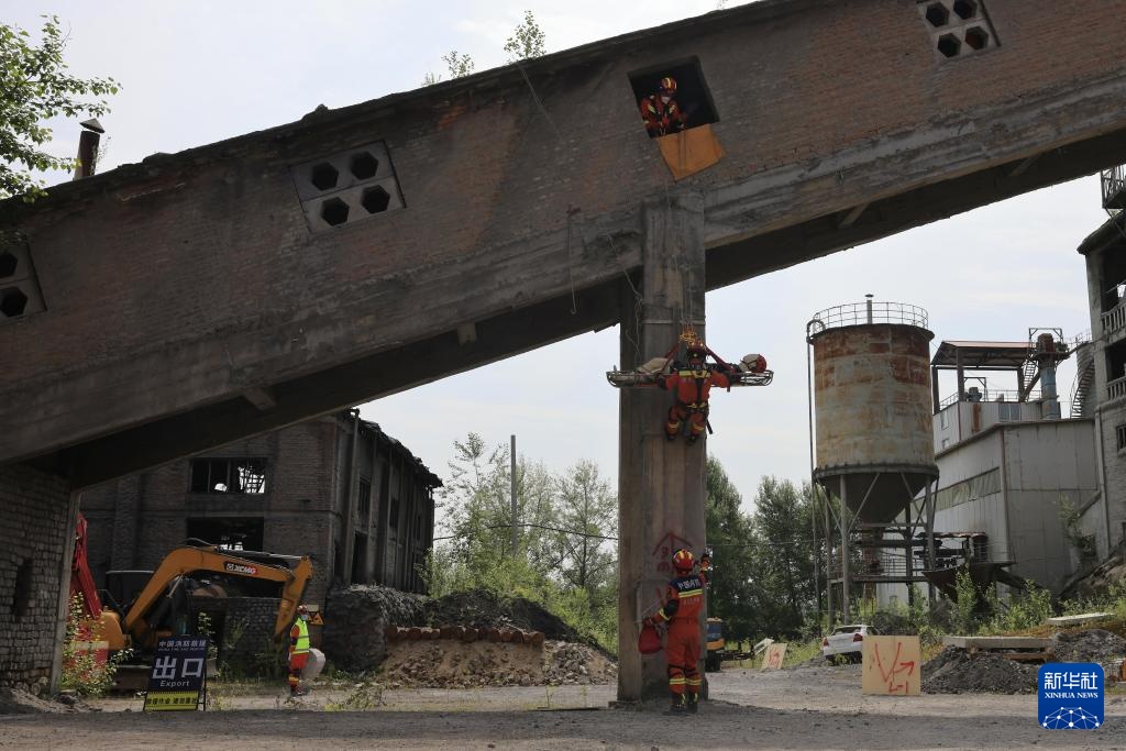 黑龙江开展跨区域抗震救灾综合实战拉动演练