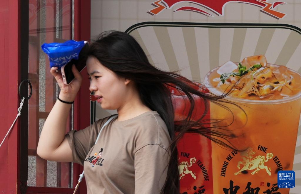 沈阳迎来高温天气 沈阳迎来高温天气