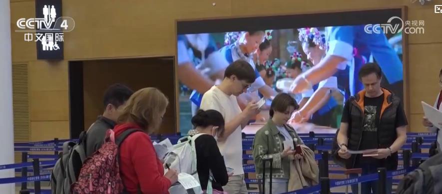 从“游在中国”到“购在中国” 多元体验助力暑期消费活力进一步释放 从“游在中国”到“购在中国” 多元体验助力暑期消费活力进一步释放