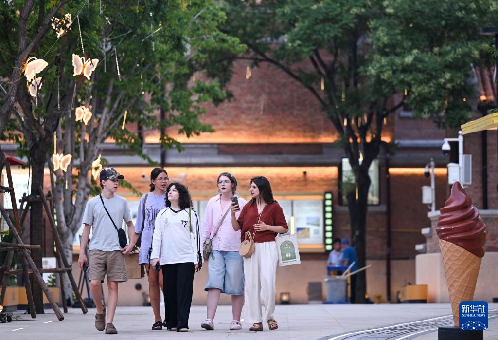 天津五大道步行街竣工开放 天津五大道步行街竣工开放