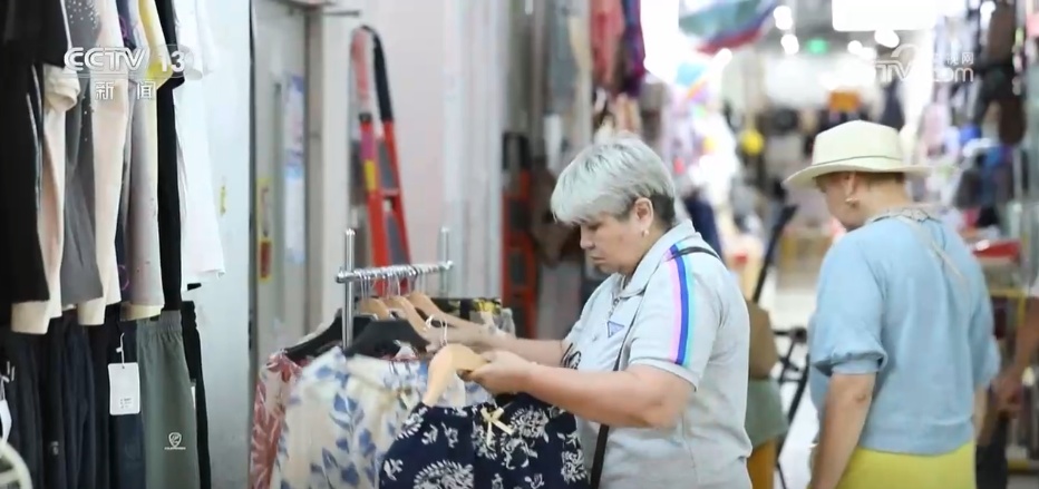 边境游、跨境游、购物游 多种旅游方式让中外游客在霍尔果斯体验感拉满