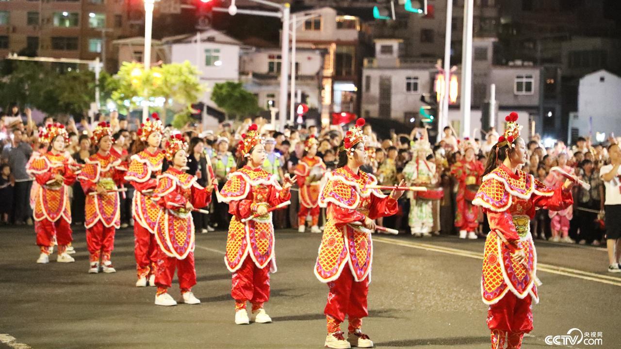 组图丨走进龙岩连城“夏夜童话”非遗奇妙夜 组图丨走进龙岩连城“夏夜童话”非遗奇妙夜