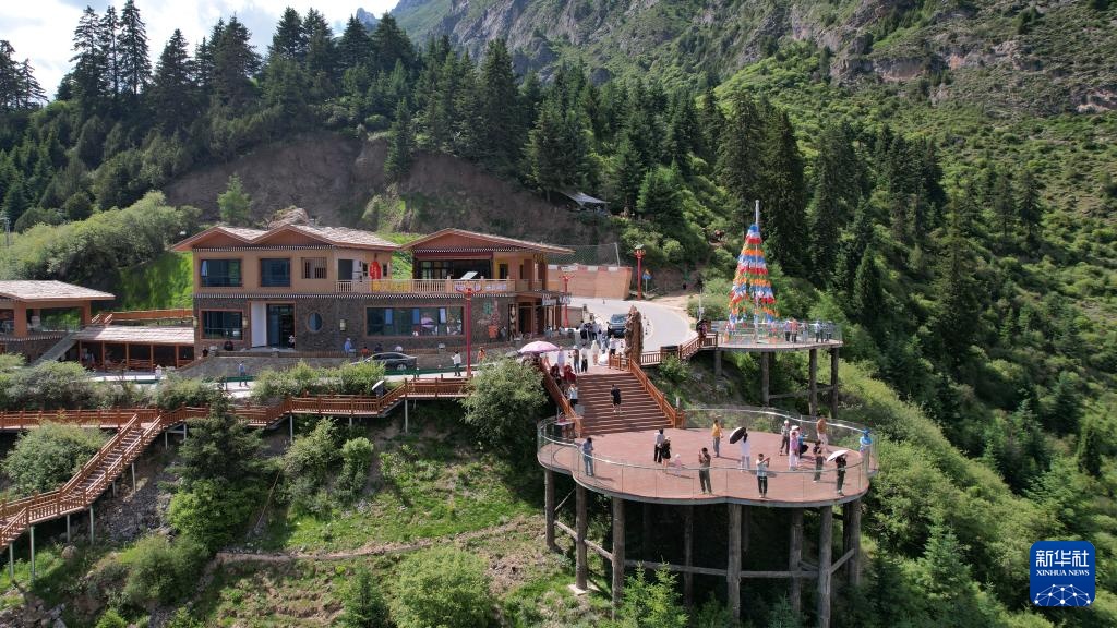 美丽中国丨夏日秘境扎尕那 美丽中国丨夏日秘境扎尕那