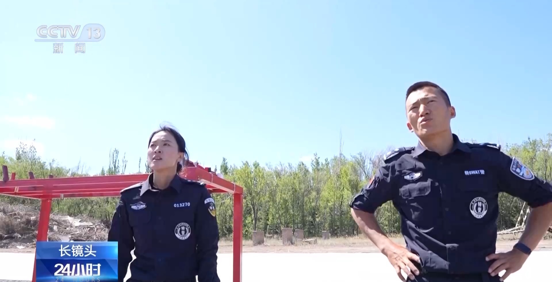 特警+特警，这对夫妻的“双向奔赴”硬核又温馨！