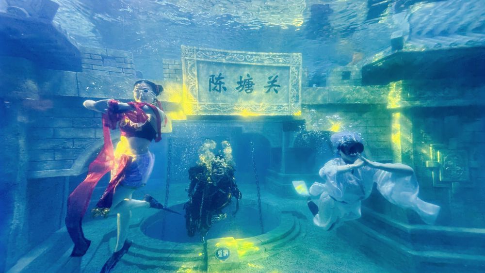 酷暑热浪中，“清凉经济”释放暑期消费强劲动能