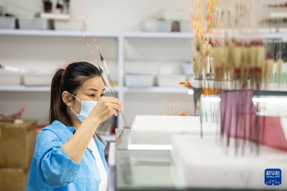 中国经济样本观察·县域样本篇丨临湘:全国八成浮标来自这座湖南县城 中国经济样本观察·县域样本篇丨临湘:全国八成浮标来自这座湖南县城