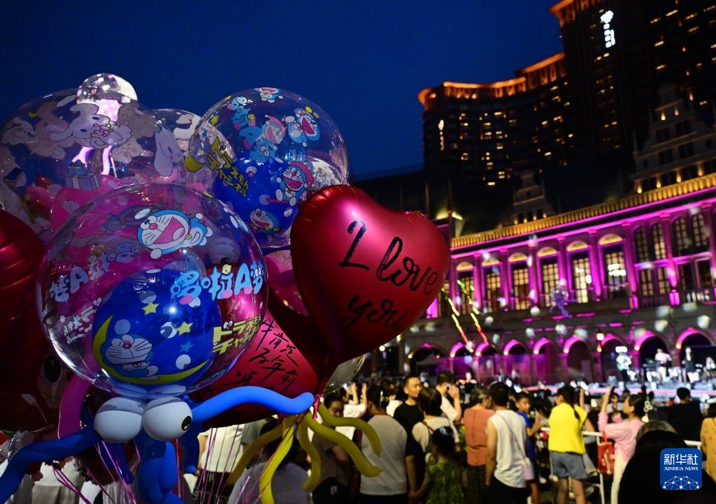 山东青岛:璀璨光影 缤纷夏夜 山东青岛:璀璨光影 缤纷夏夜