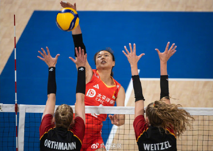 逆转！中国女排3比2战胜德国女排