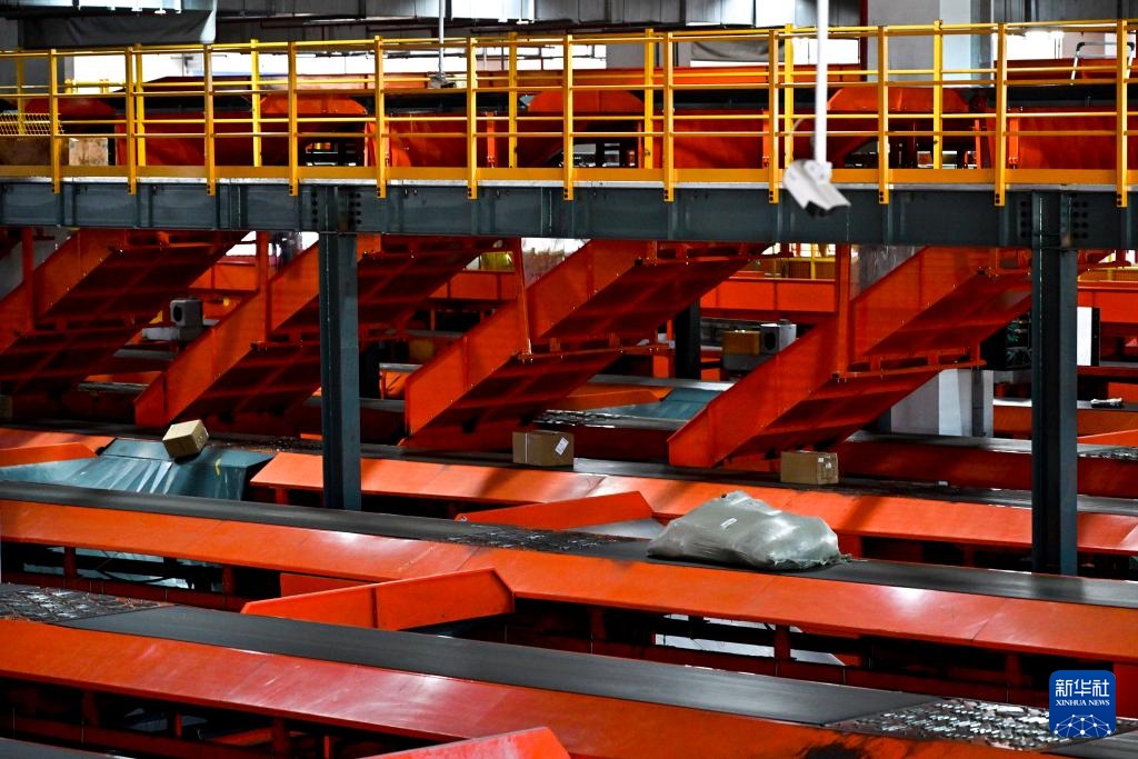 江西横峰：小县城“跑”出物流大格局