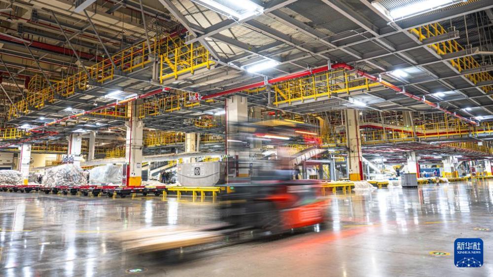 夜访我国首个专业货运枢纽机场 夜访我国首个专业货运枢纽机场