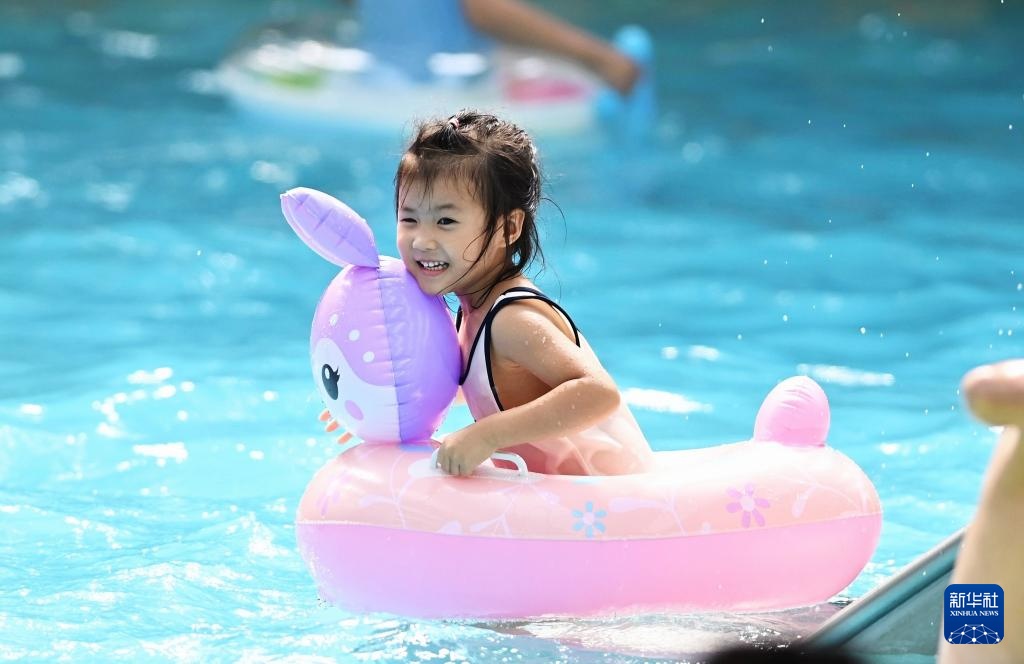 酷暑催热“清凉经济” 酷暑催热“清凉经济”