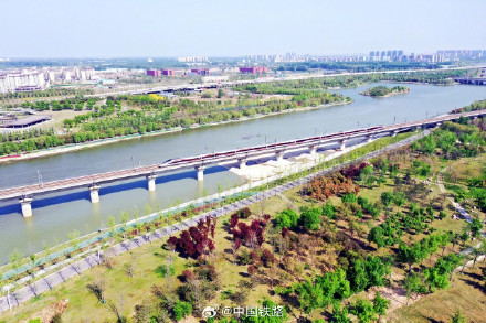 上半年全国铁路完成固定资产投资3559亿元 同比增长5.5%