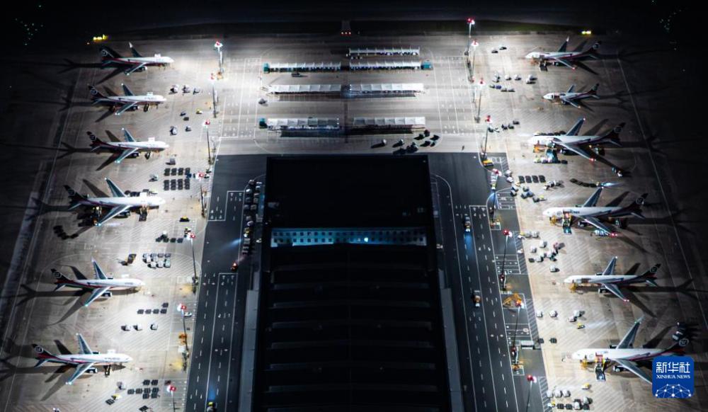 夜访我国首个专业货运枢纽机场 夜访我国首个专业货运枢纽机场