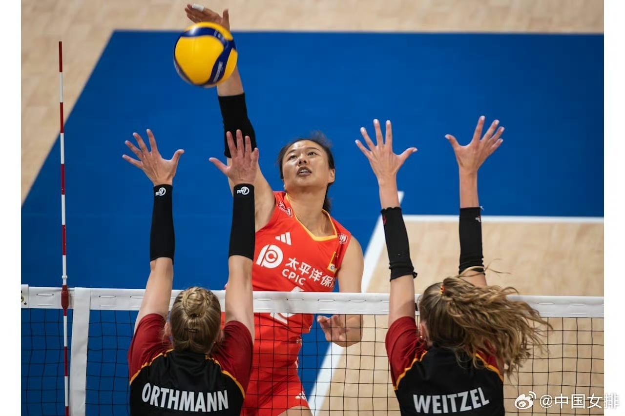 3:2逆转德国队,中国女排世联赛美国站三连胜 3:2逆转德国队,中国女排世联赛美国站三连胜